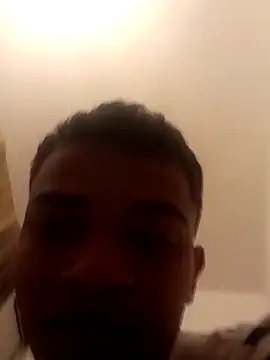 Snapshot of yerson20hot chatting on February 25, 2025, 6:36 am yerson20hot online show from February 25, 2025, 6:36 am