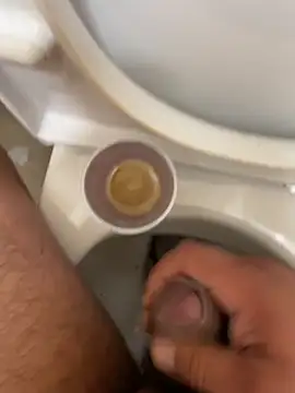 Snapshot of Alexander18edd chatting on November 7, 2025, 12:05 pm Alexander18edd online show from November 7, 2025, 12:05 pm