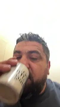 Snapshot of Alexander18edd chatting on March 2, 2026, 7:37 am Alexander18edd online show from March 2, 2026, 7:37 am