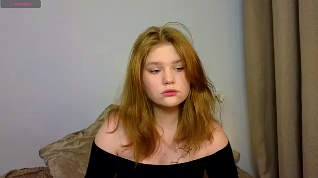 Snapshot of LaseyMoon chatting on February 20, 2026, 10:49 am LaseyMoon online show from February 20, 2026, 10:49 am