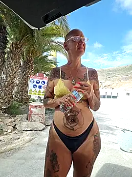 Snapshot of Emma_Milf25 chatting on May 3, 2026, 3:40 pm Emma Milf25 online show from May 3, 2026, 3:40 pm