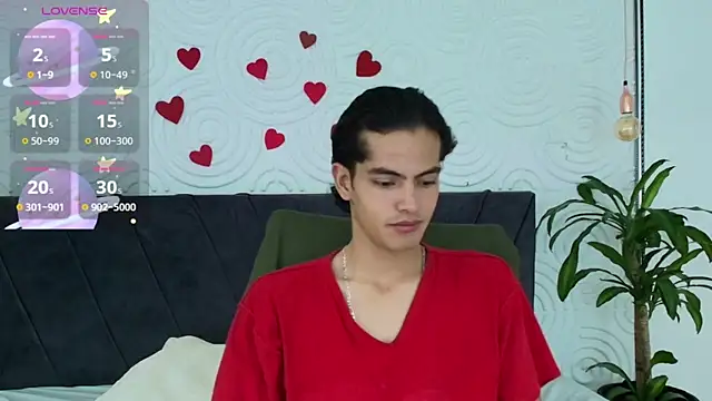 Snapshot of Maximoherrera_16 chatting on April 23, 2026, 1:02 pm Maximoherrera 16 online show from April 23, 2026, 1:02 pm