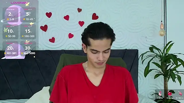 Snapshot of Maximoherrera_16 chatting on April 24, 2026, 1:13 pm Maximoherrera 16 online show from April 24, 2026, 1:13 pm
