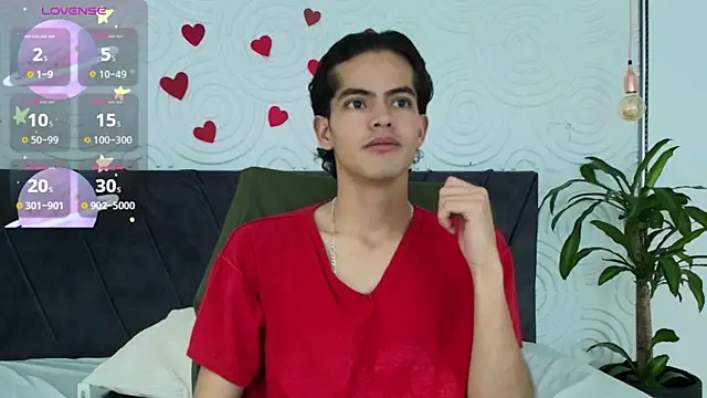 Snapshot of Maximoherrera_16 chatting on May 22, 2026, 12:22 pm Maximoherrera 16 online show from May 22, 2026, 12:22 pm