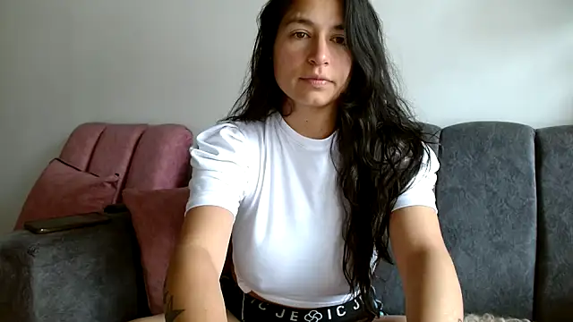 Escarcha-blue online show from February 6, 2026, 3:59 pm