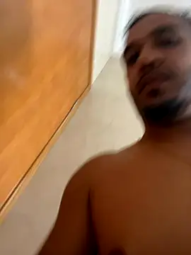 Snapshot of Lindp190194 chatting on November 21, 2025, 5:33 pm Lindp190194 online show from November 21, 2025, 5:33 pm