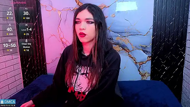 Snapshot of MaeveKuro chatting on March 5, 2026, 3:02 am MaeveKuro online show from March 5, 2026, 3:02 am