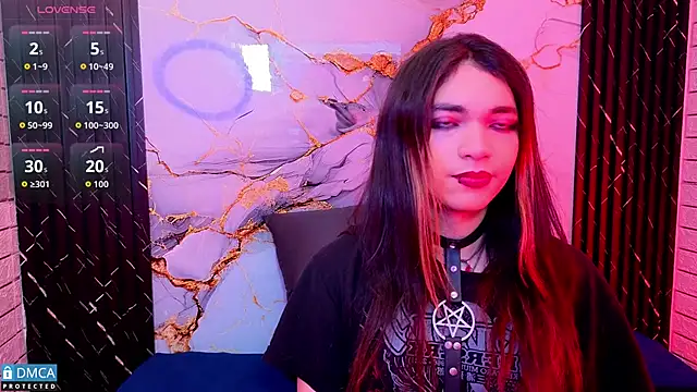 Snapshot of MaeveKuro chatting on March 13, 2026, 3:02 am MaeveKuro online show from March 13, 2026, 3:02 am