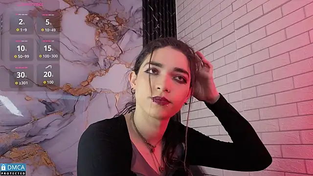 Snapshot of MaeveKuro chatting on April 14, 2026, 3:12 am MaeveKuro online show from April 14, 2026, 3:12 am