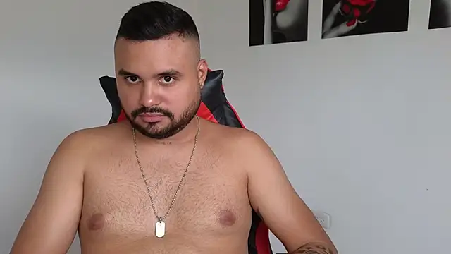 Snapshot of khalidferrer chatting on February 25, 2025, 8:51 pm khalidferrer online show from February 25, 2025, 8:51 pm