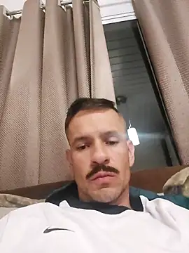 Snapshot of juniortche1313 chatting on November 24, 2025, 2:11 am juniortche1313 online show from November 24, 2025, 2:11 am