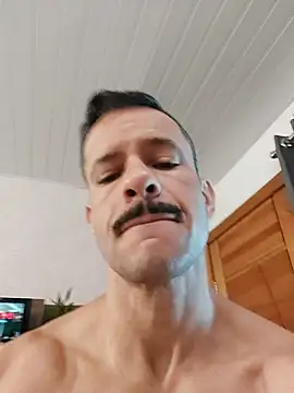 Snapshot of juniortche1313 chatting on December 2, 2025, 2:01 pm juniortche1313 online show from December 2, 2025, 2:01 pm