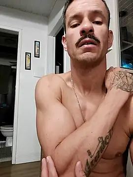 Snapshot of juniortche1313 chatting on December 4, 2025, 10:51 pm juniortche1313 online show from December 4, 2025, 10:51 pm