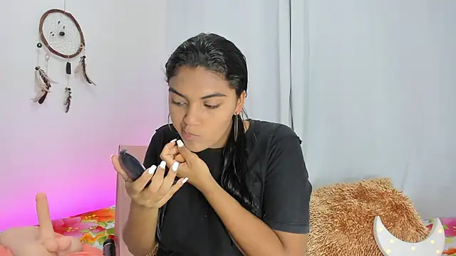 Snapshot of Melodymoore_ chatting on April 21, 2026, 8:23 pm Melodymoore online show from April 21, 2026, 8:23 pm