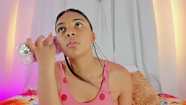 Melodymoore  online show from July 11, 2026, 1:19 am