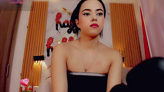 ValeriCardenas online show from October 11, 2025, 11:47 pm