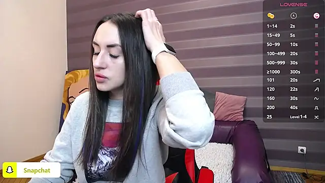 JenniferStone online show from March 11, 2025, 7:04 am