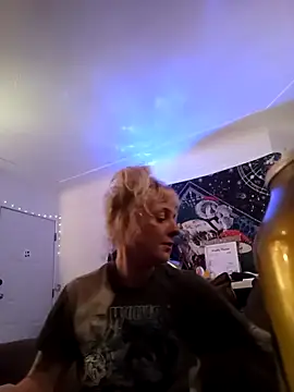 Foxxyhoneypott online show from April 23, 2026, 11:42 am