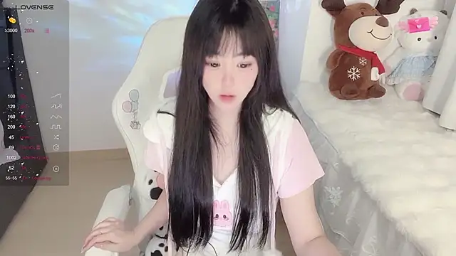 Milla-z online show from October 31, 2025, 12:28 pm