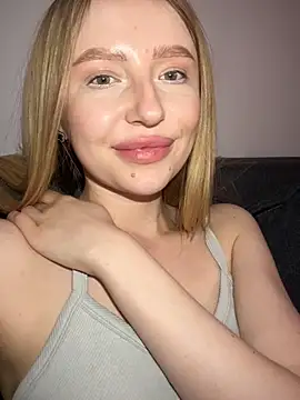 Snapshot of EvaBrooklyn chatting on March 8, 2025, 3:56 pm EvaBrooklyn online show from March 8, 2025, 3:56 pm