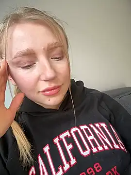 Snapshot of EvaBrooklyn chatting on March 14, 2025, 2:08 pm EvaBrooklyn online show from March 14, 2025, 2:08 pm