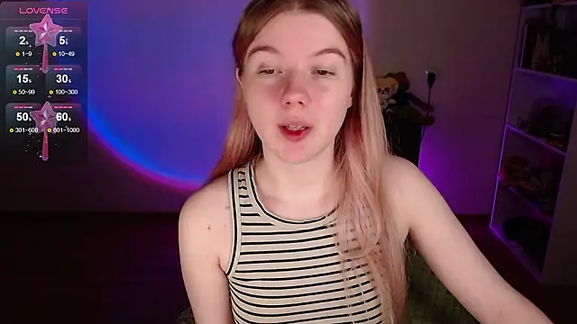 Strawberry juli online show from March 12, 2026, 2:39 am