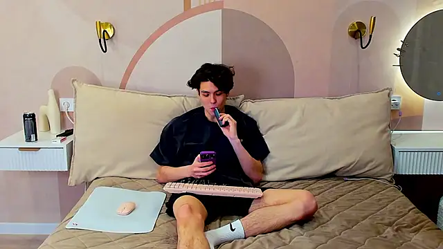 TravisRevas online show from February 18, 2026, 2:46 pm