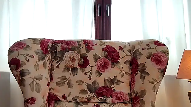 Snapshot of Rosemarie_Blu chatting on April 23, 2026, 10:14 am Rosemarie Blu online show from April 23, 2026, 10:14 am