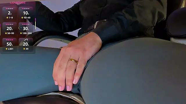 MxsterJohn online show from March 8, 2026, 3:54 am