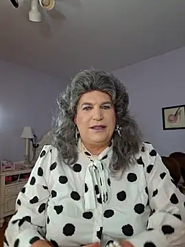 Snapshot of Victoriatv1 chatting on November 28, 2025, 12:13 am Victoriatv1 online show from November 28, 2025, 12:13 am