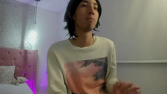 Snapshot of loverisu-coral chatting on February 21, 2026, 11:28 pm loverisu-coral online show from February 21, 2026, 11:28 pm