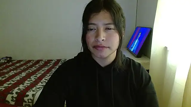 saralo   online show from April 5, 2026, 7:55 pm