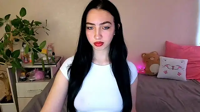 WildKittenX  online show from May 31, 2026, 4:09 am