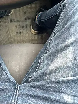 Smallcoco26 online show from January 8, 2026, 2:52 pm