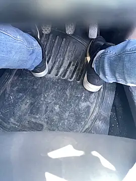 Smallcoco26 online show from March 24, 2026, 7:35 am