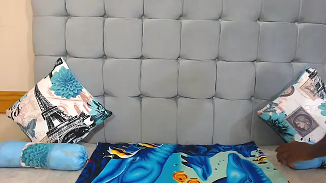 ChocolateClit online show from November 13, 2025, 4:28 pm