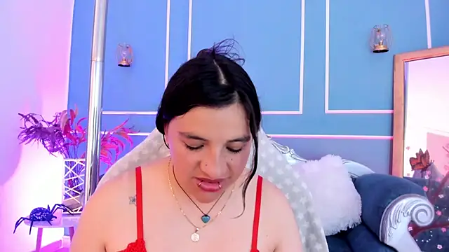 TaraTaylorr online show from May 16, 2026, 7:34 pm