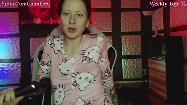 SweetSeraphine online show from December 3, 2025, 7:05 am