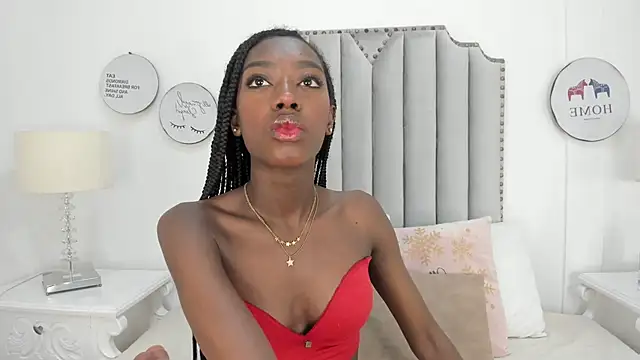 SamantaMarquez online show from December 5, 2025, 7:43 pm