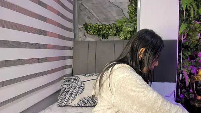 Fernanda liie  online show from December 20, 2025, 11:28 am