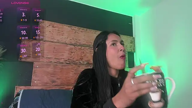 Snapshot of Fernanda_liie_ chatting on June 24, 2026, 12:37 pm Fernanda liie online show from June 24, 2026, 12:37 pm