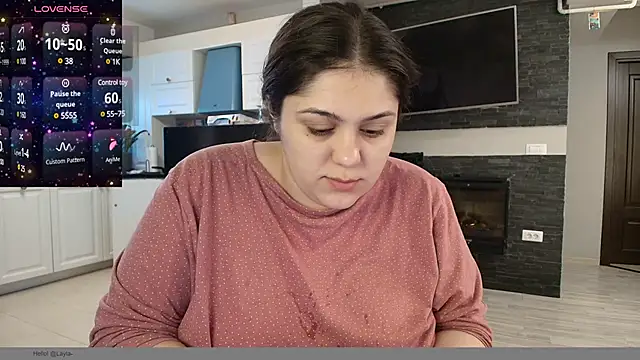 Layla- online show from February 12, 2025, 9:20 am