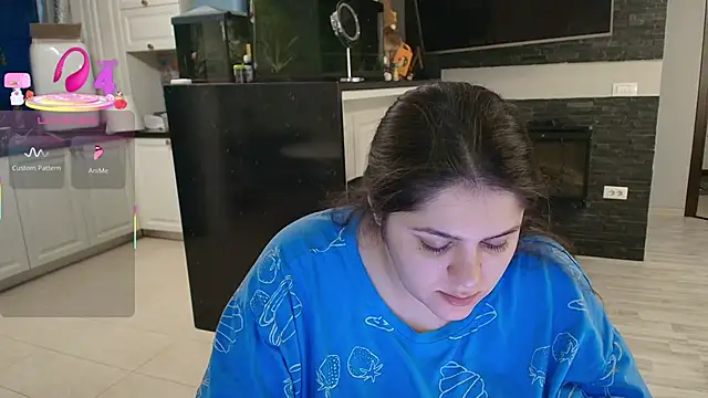 Snapshot of Layla- chatting on February 12, 2026, 10:54 am Layla- online show from February 12, 2026, 10:54 am