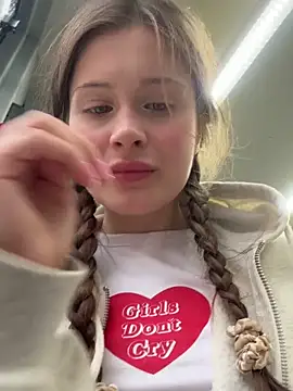 Snapshot of melicious_ chatting on March 4, 2025, 11:08 am melicious online show from March 4, 2025, 11:08 am