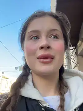 Snapshot of melicious_ chatting on March 7, 2025, 1:07 pm melicious online show from March 7, 2025, 1:07 pm