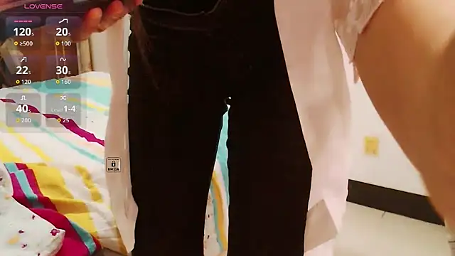 Iris-baby online show from April 14, 2026, 12:16 am