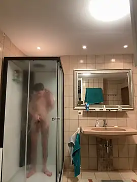 xy monkeyBigCock online show from January 7, 2026, 10:01 pm