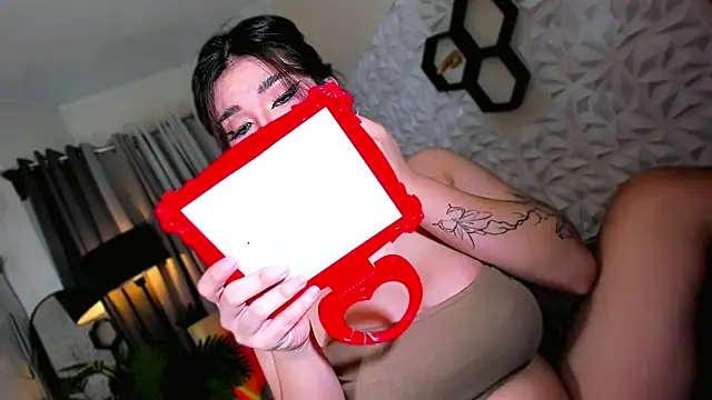 claraakhasova online show from November 1, 2025, 5:53 am