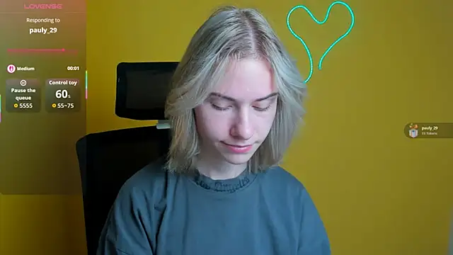 Fiona Night online show from October 23, 2025, 11:20 am