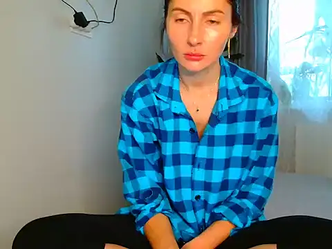 Irina9793 online show from June 3, 2026, 5:10 am